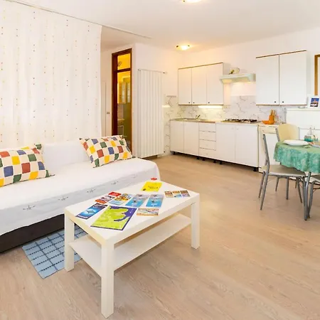 Nice Studio Eduard For 2 Apartman